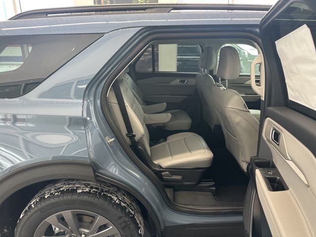 New 2026 Vapor Blue Metallic Ford Active image 37