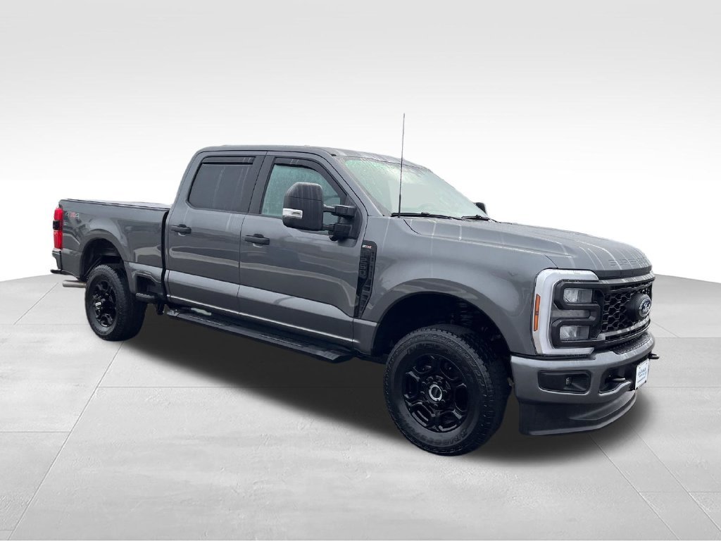 Used 2025 Gray Ford XL image 7