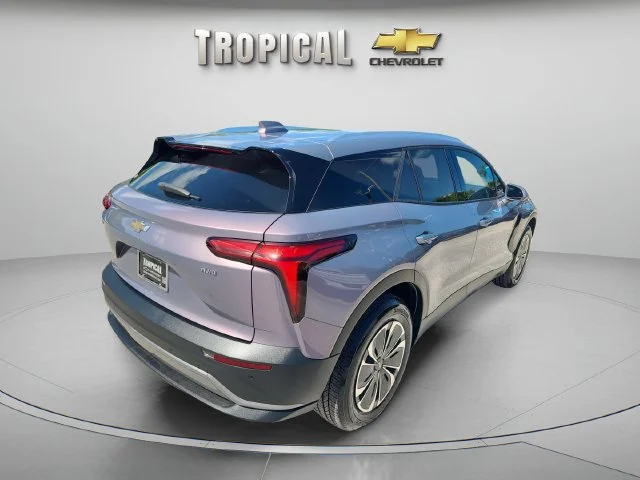 Used 2024 Galaxy Gray Metallic Chevrolet LT image 5