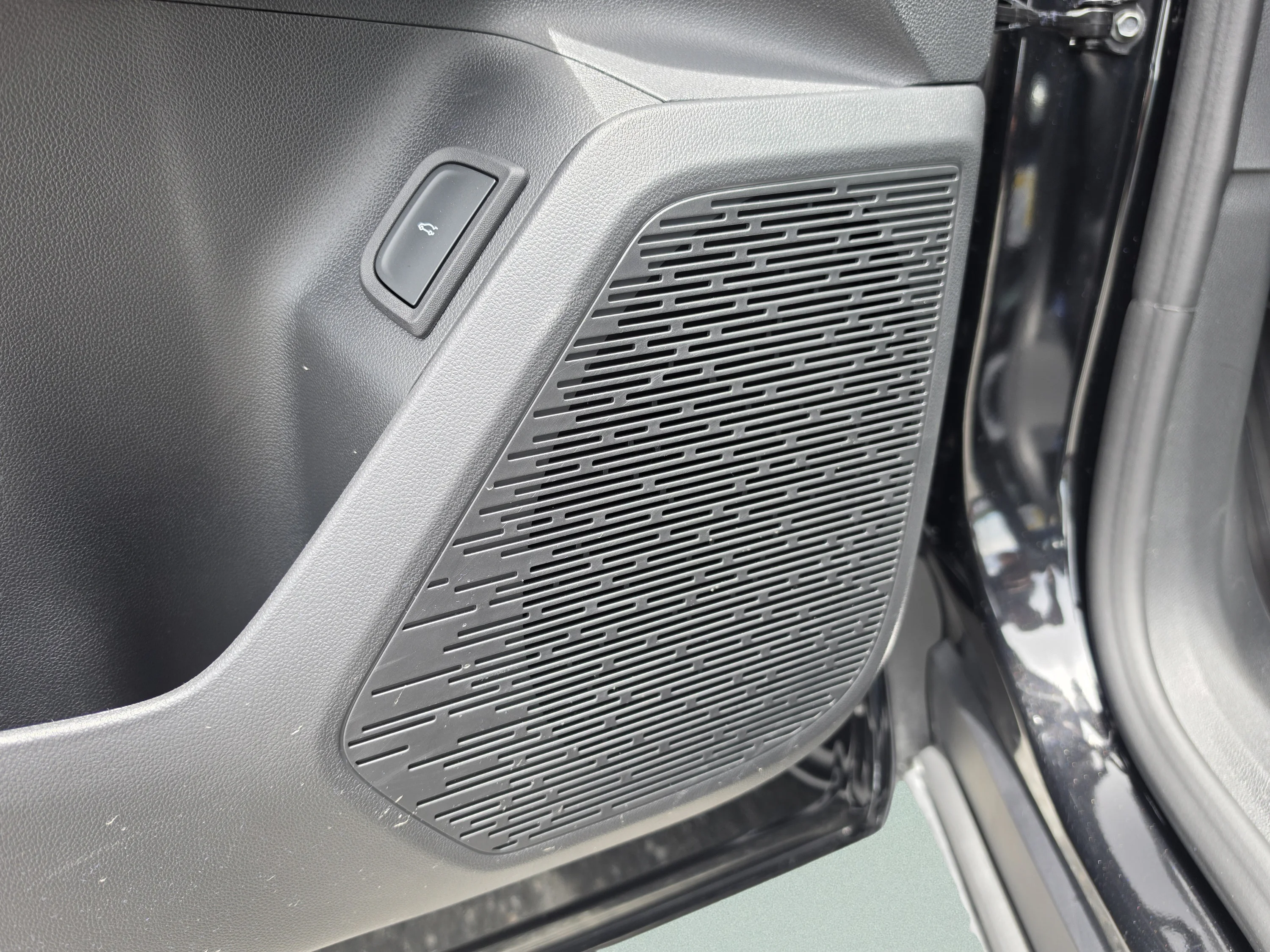 Used 2026 Ebony Twilight Metallic GMC AWD Denali image 25