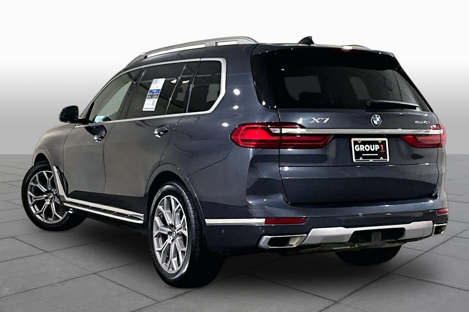 Used 2020 Arctic Gray Metallic BMW xDrive40i image 11