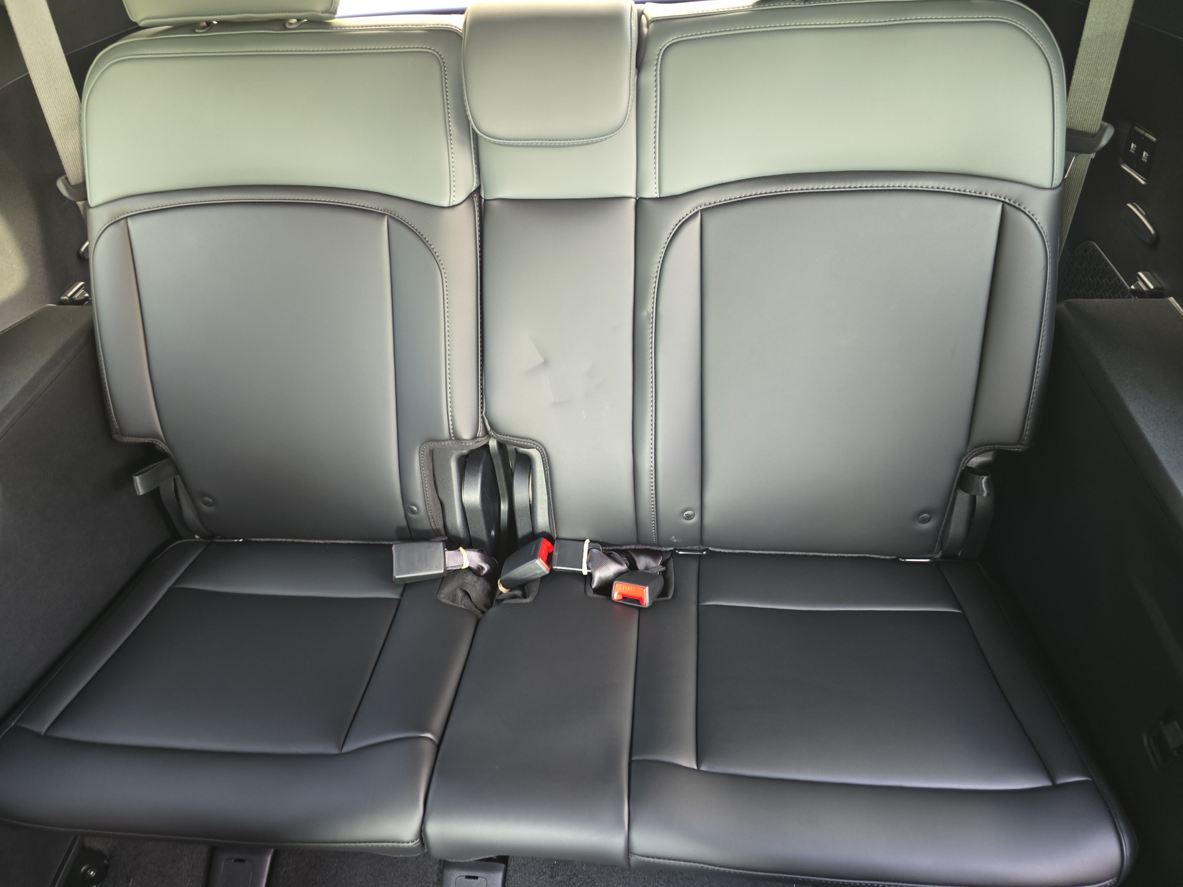 New 2027 Glacial White Pearl Kia X-LINE SX image 18