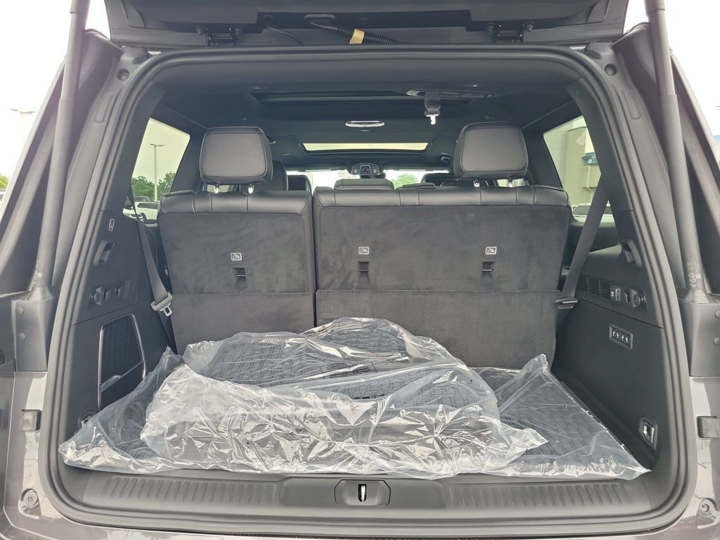 New 2026 Baltic Gray Metallic Clearcoat Jeep Upland image 9