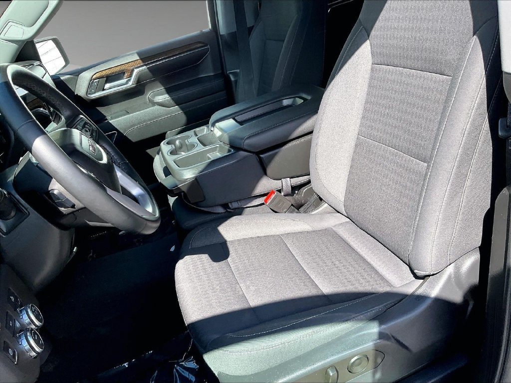 Used 2023 Sterling Metallic GMC Elevation image 10