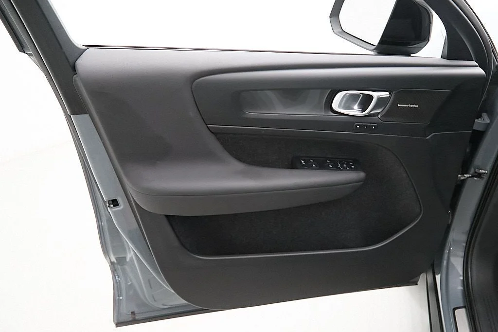 Certified Used 2023 Thunder Grey Volvo Ultimate image 10