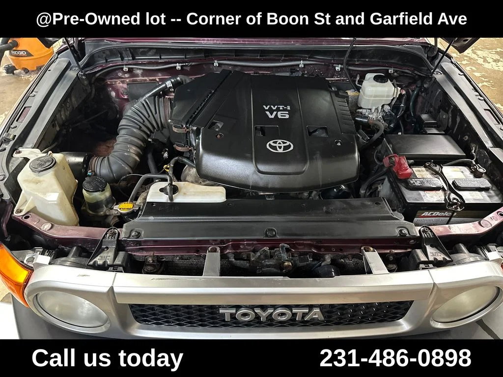 Used 2007 Red Toyota Base image 10