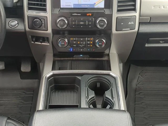 Certified Used 2020 Magnetic Metallic Ford Lariat image 19