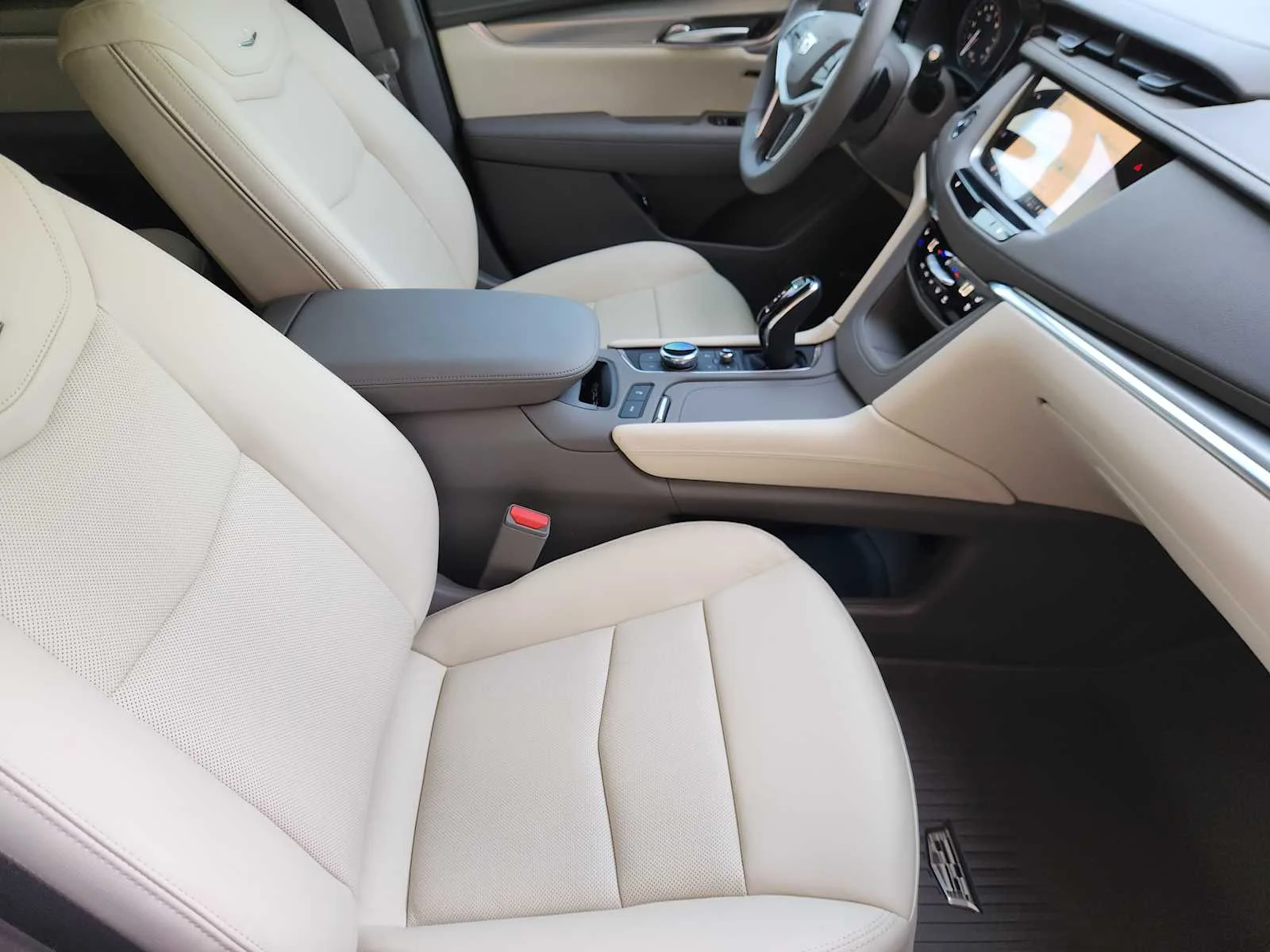 2026 Cadillac XT5 Premium Luxury - Photo 9