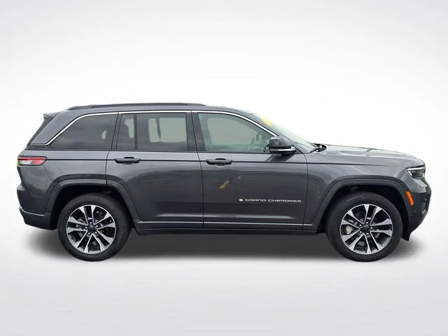 Used 2025 Gray Jeep Overland image 4