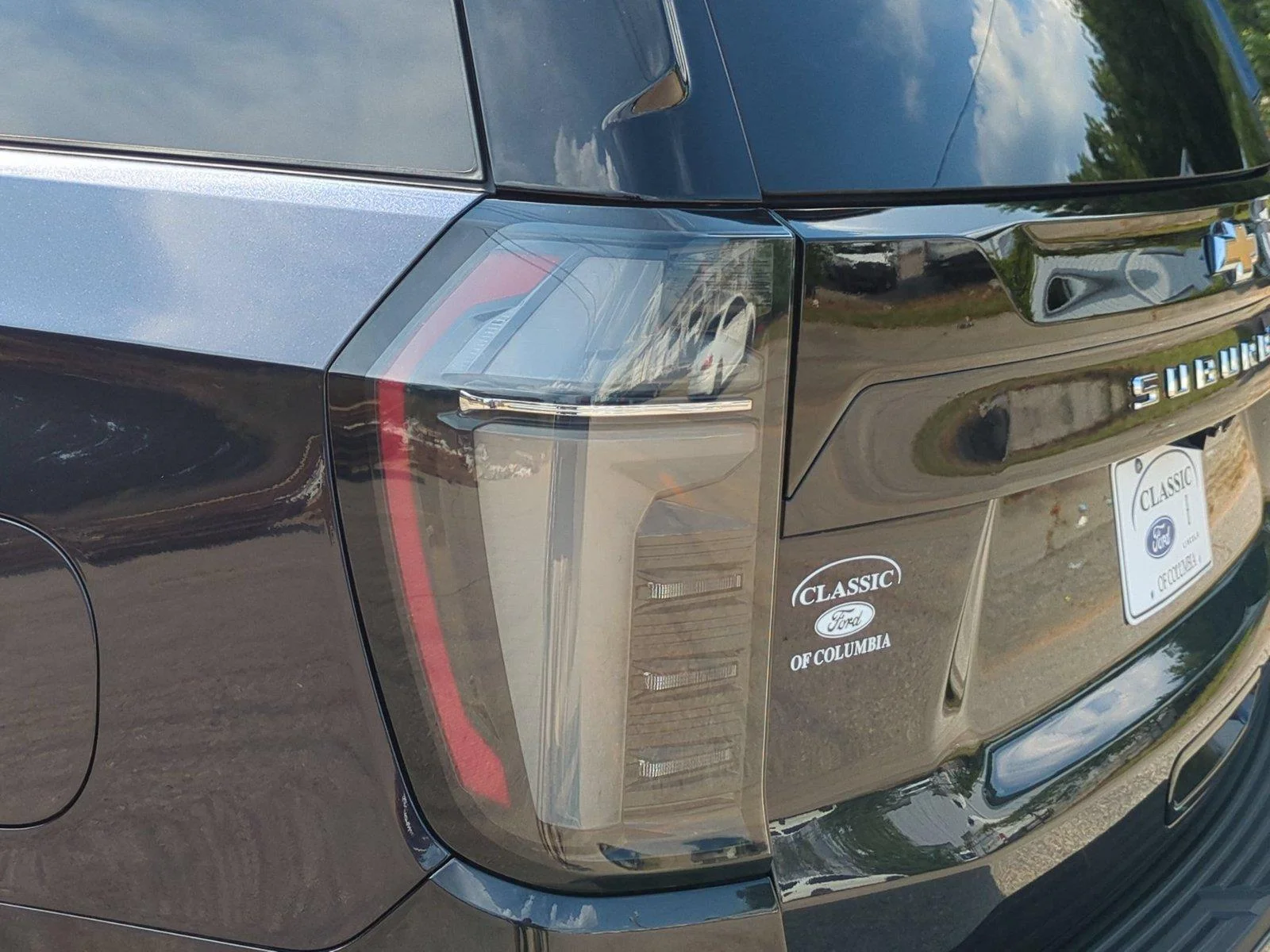 Used 2025 Lakeshore Blue Metallic Chevrolet High Country image 12