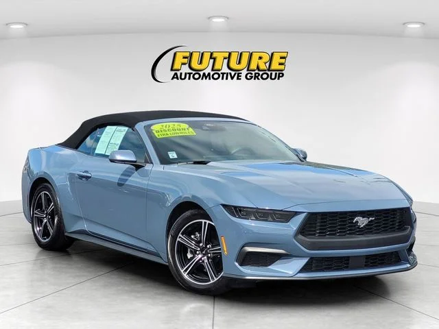 2025 Ford Mustang EcoBoost Convertible's photo