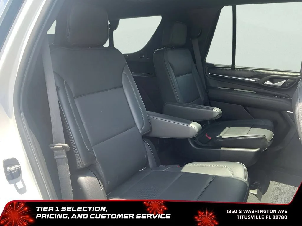 Used 2022 White Frost Tricoat GMC Denali image 18