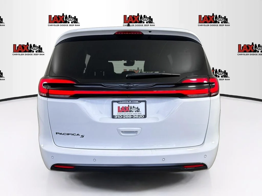 Used 2024 White Chrysler Touring L image 6
