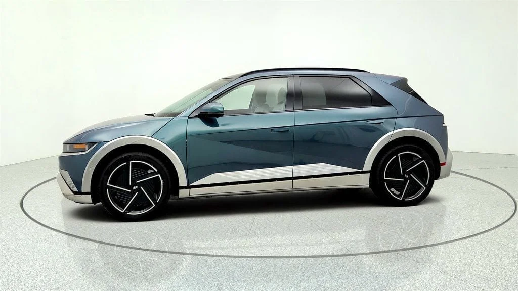 Used 2025 Digital Teal Hyundai Limited AWD image 8