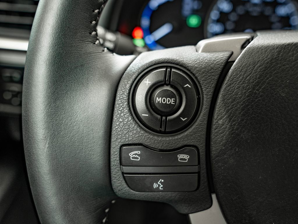 Used 2014 Pearl Lexus 200h image 26