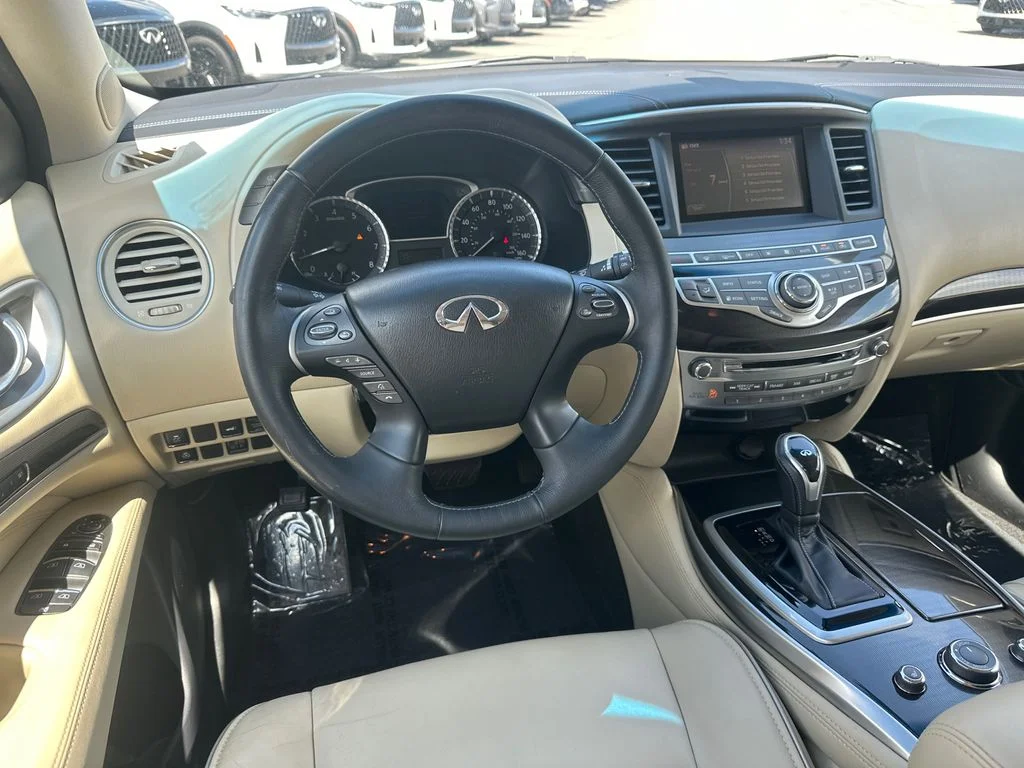 Used 2016 White INFINITI Base image 19