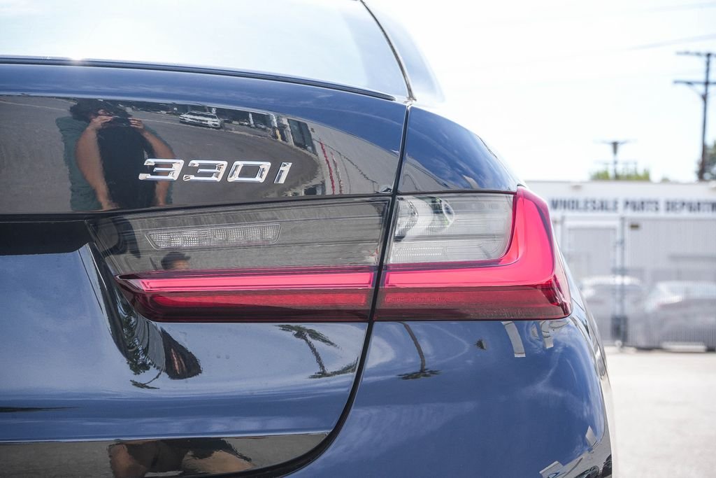 New 2026 Black Sapphire Metallic BMW 330i xDrive image 7
