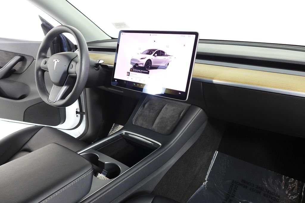Used 2022 Pearl White Multi-Coat Tesla Long Range image 13