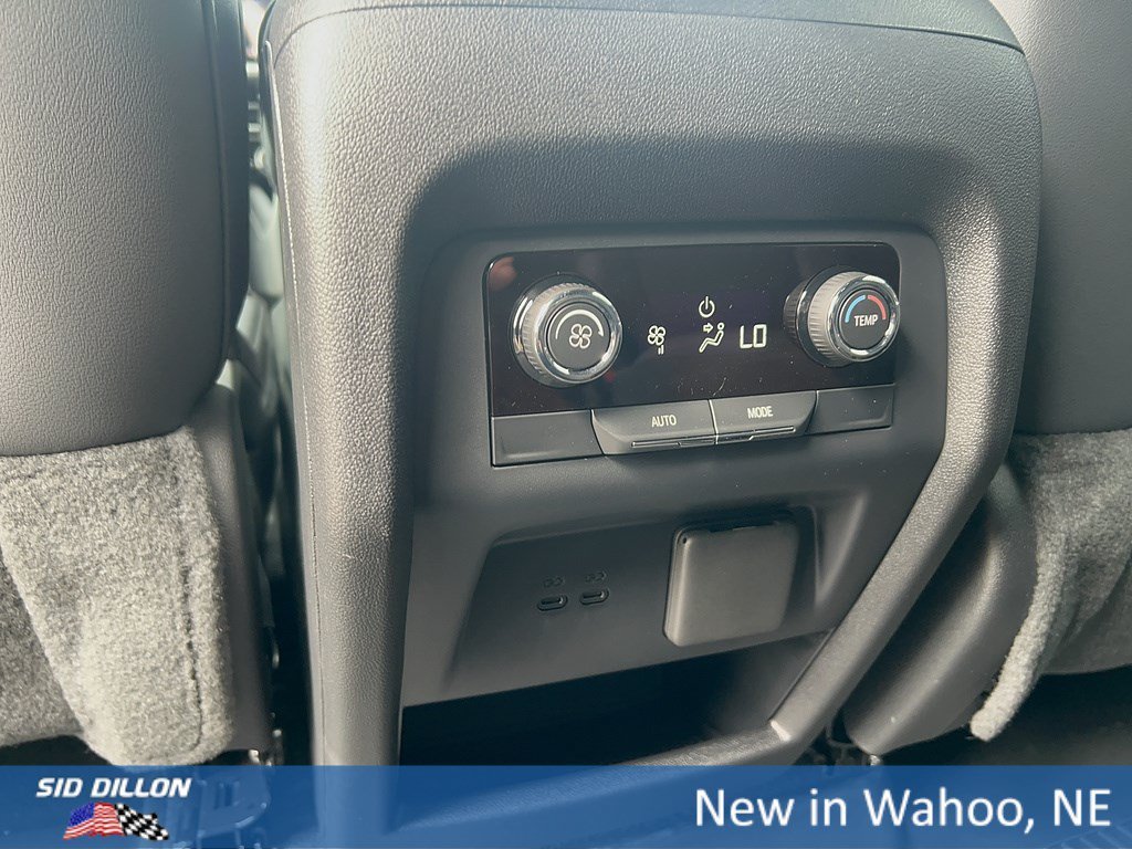 2027 Chevrolet Traverse LT - Photo 19