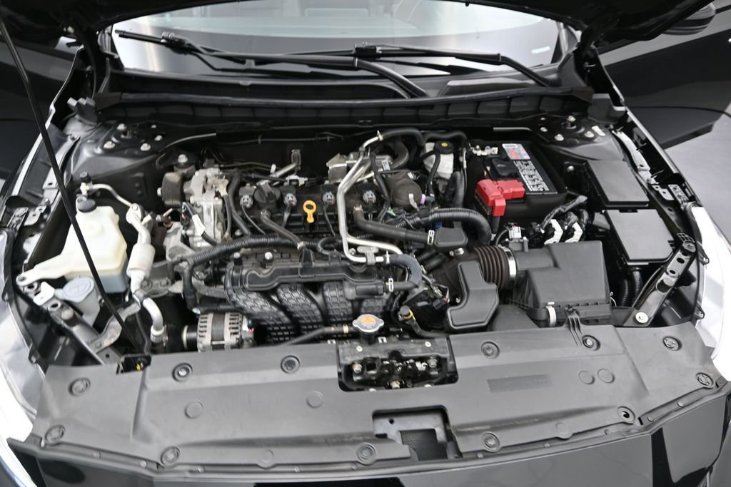 Used 2022 Black Nissan 2.5 SL image 12