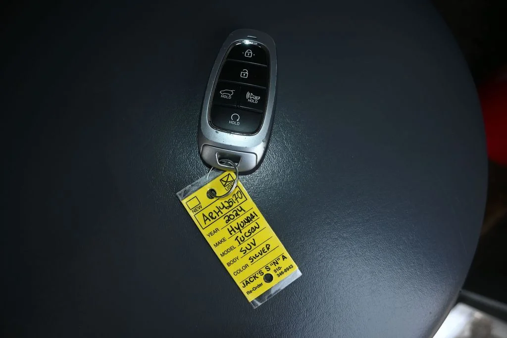 Used 2024 Silver Hyundai SEL image 30