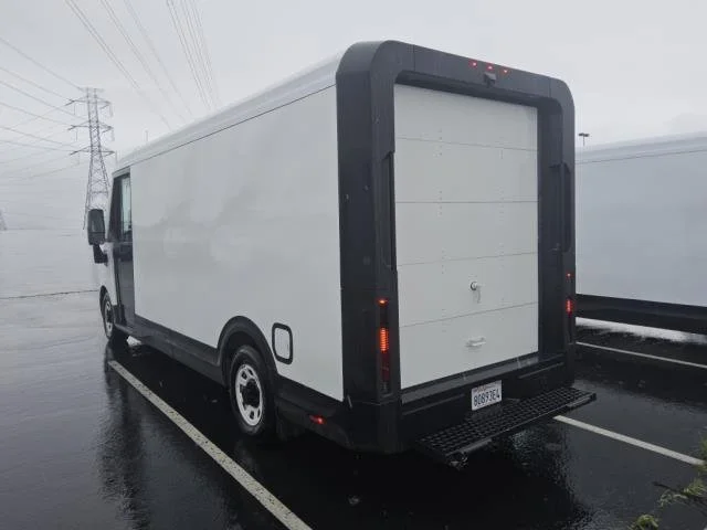 Used 2023 Oyster White BrightDrop EJY image 7