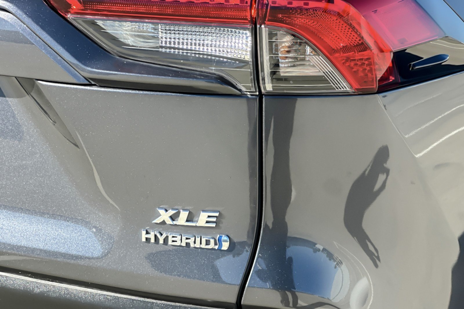 Certified Used 2022 MAGNETIC GRAY Toyota Hybrid XLE image 26