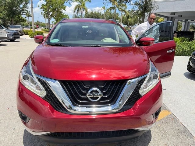 Used 2015 Red Nissan SV image 2
