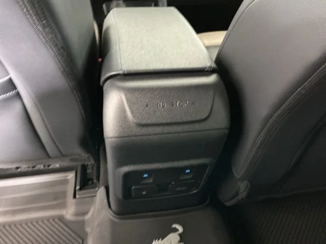 Used 2024 White Ford Wildtrak image 27