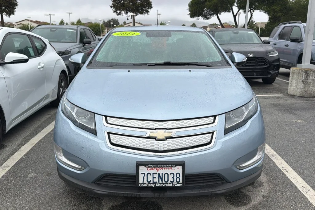 Used 2014 Silver Topaz Metallic Chevrolet Base image 3