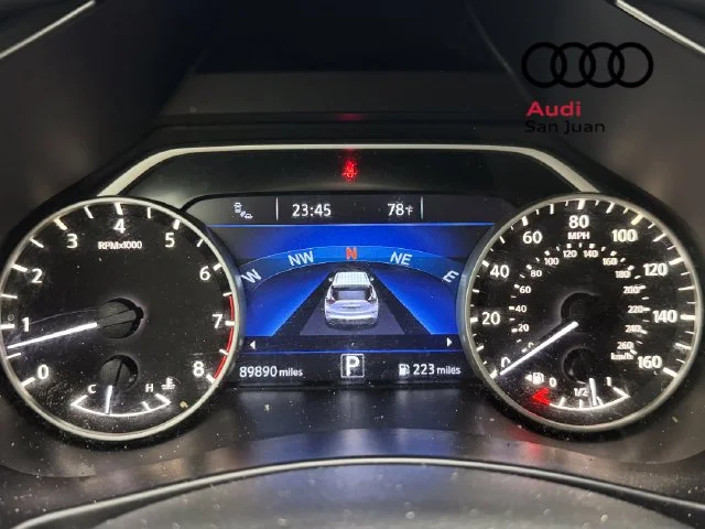 Used 2015 Gray Nissan SL image 17