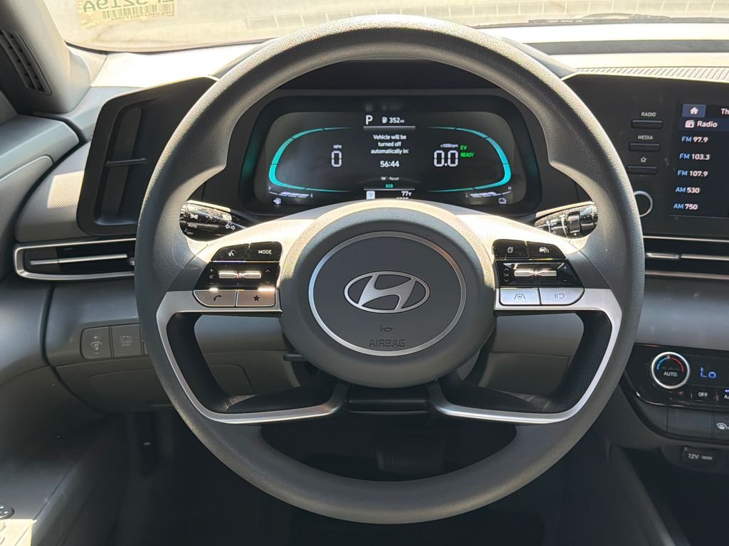 2025 Hyundai Elantra Blue - Photo 23