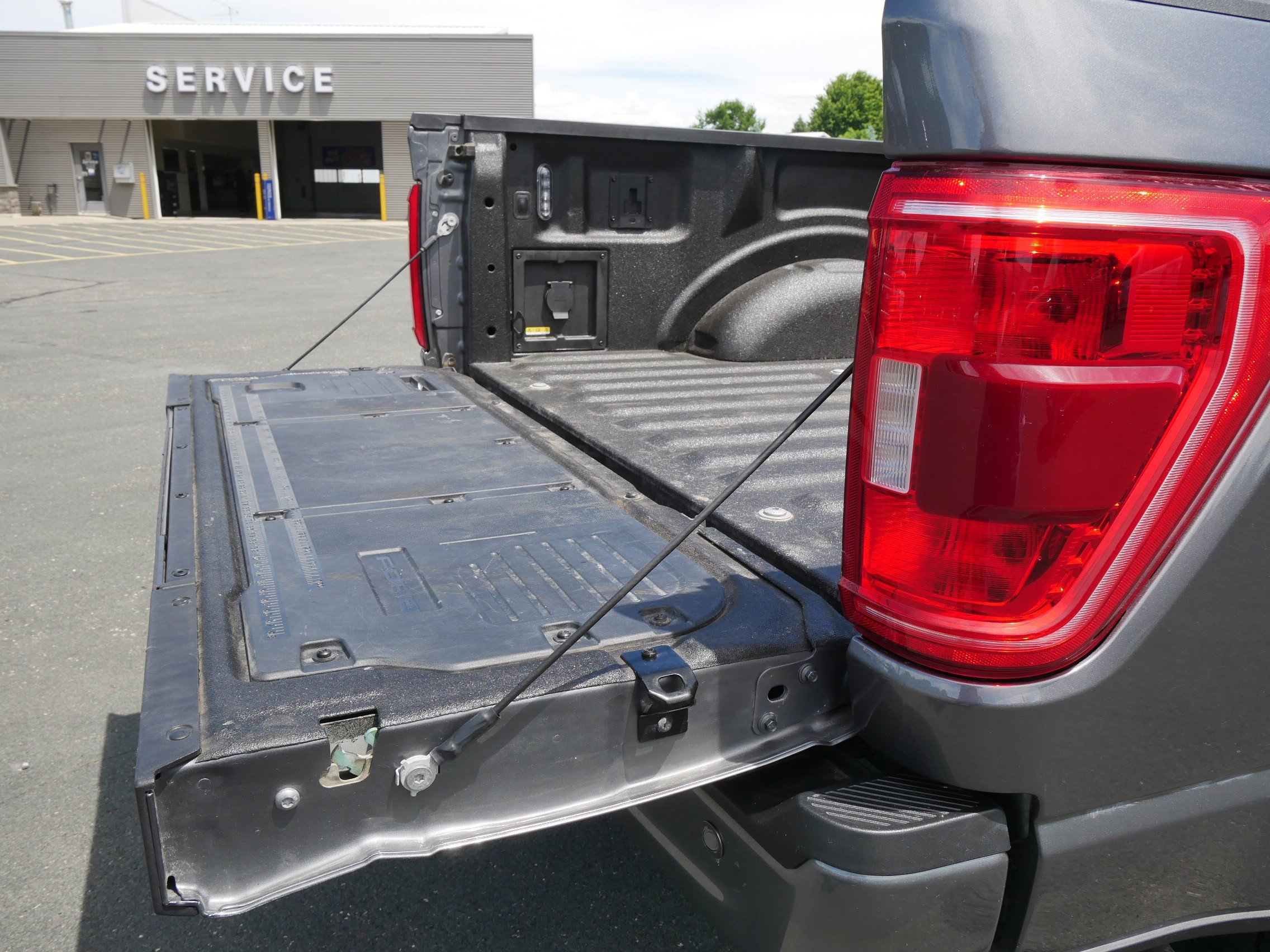 Used 2023 Gray Ford XLT image 12