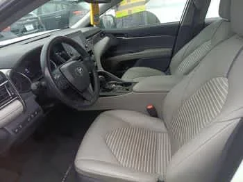 Used 2023 Ice Cap Toyota SE image 5
