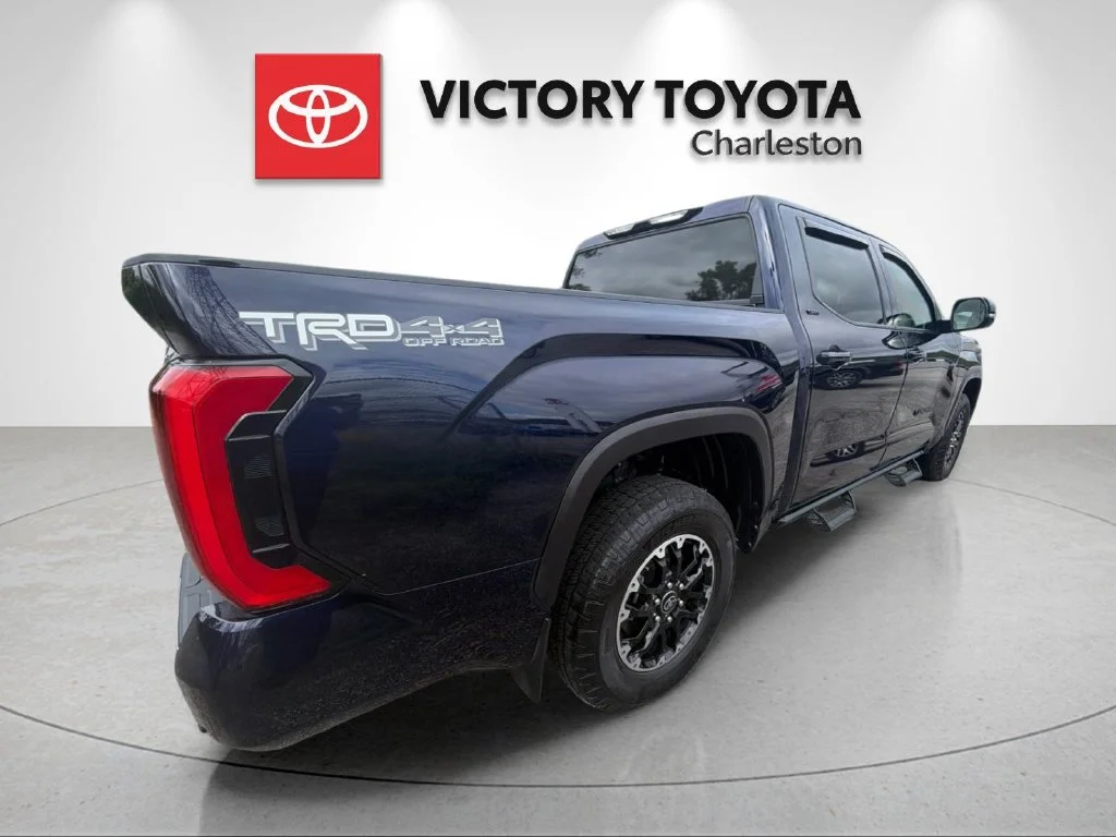 Used 2025  Toyota SR5 image 7