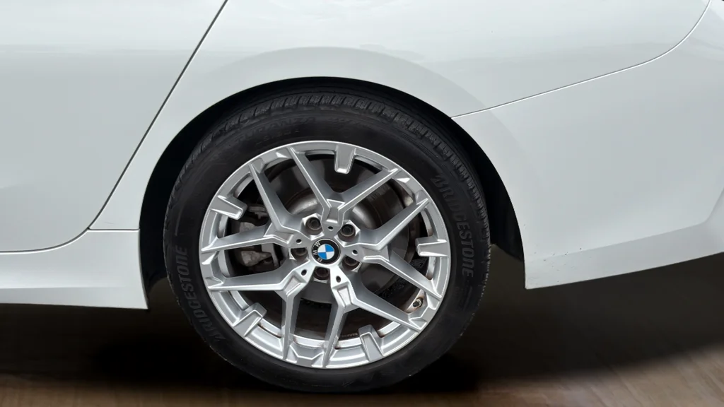 Used 2025 White BMW 330i image 17
