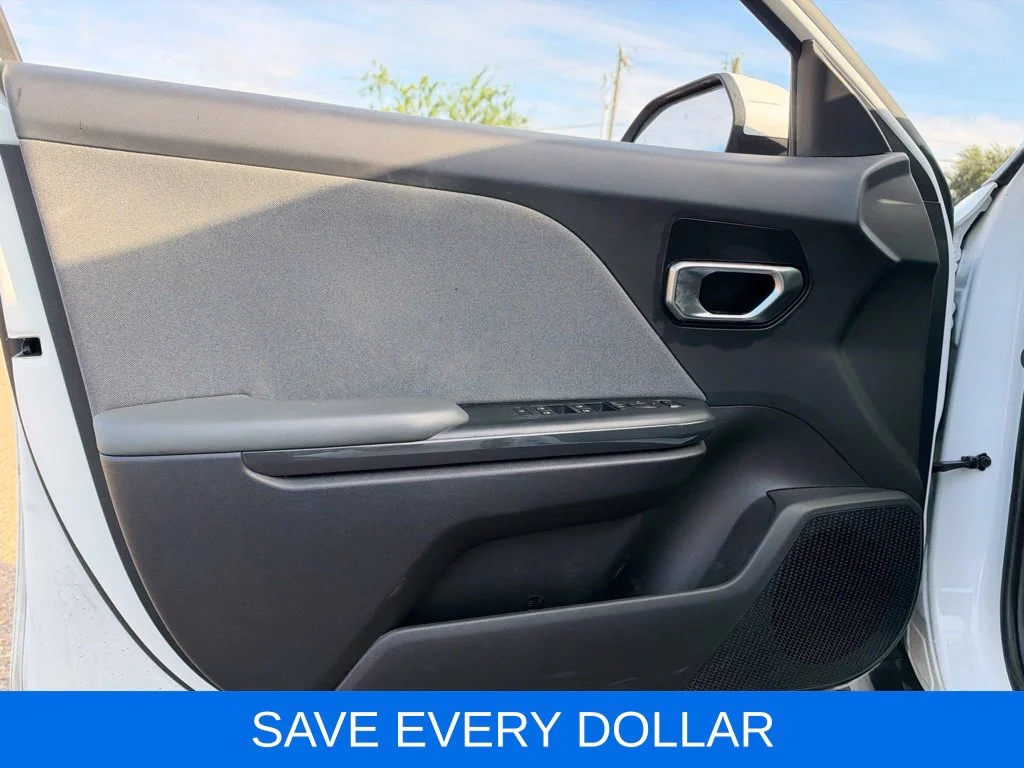 Used 2025 White Kia EX image 6