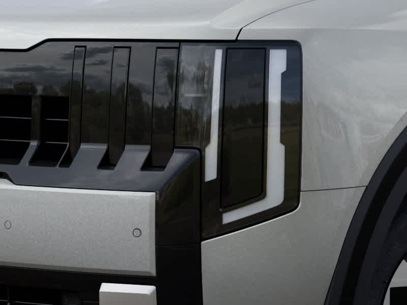 New 2027 IVORY/SILVER Kia EX image 10