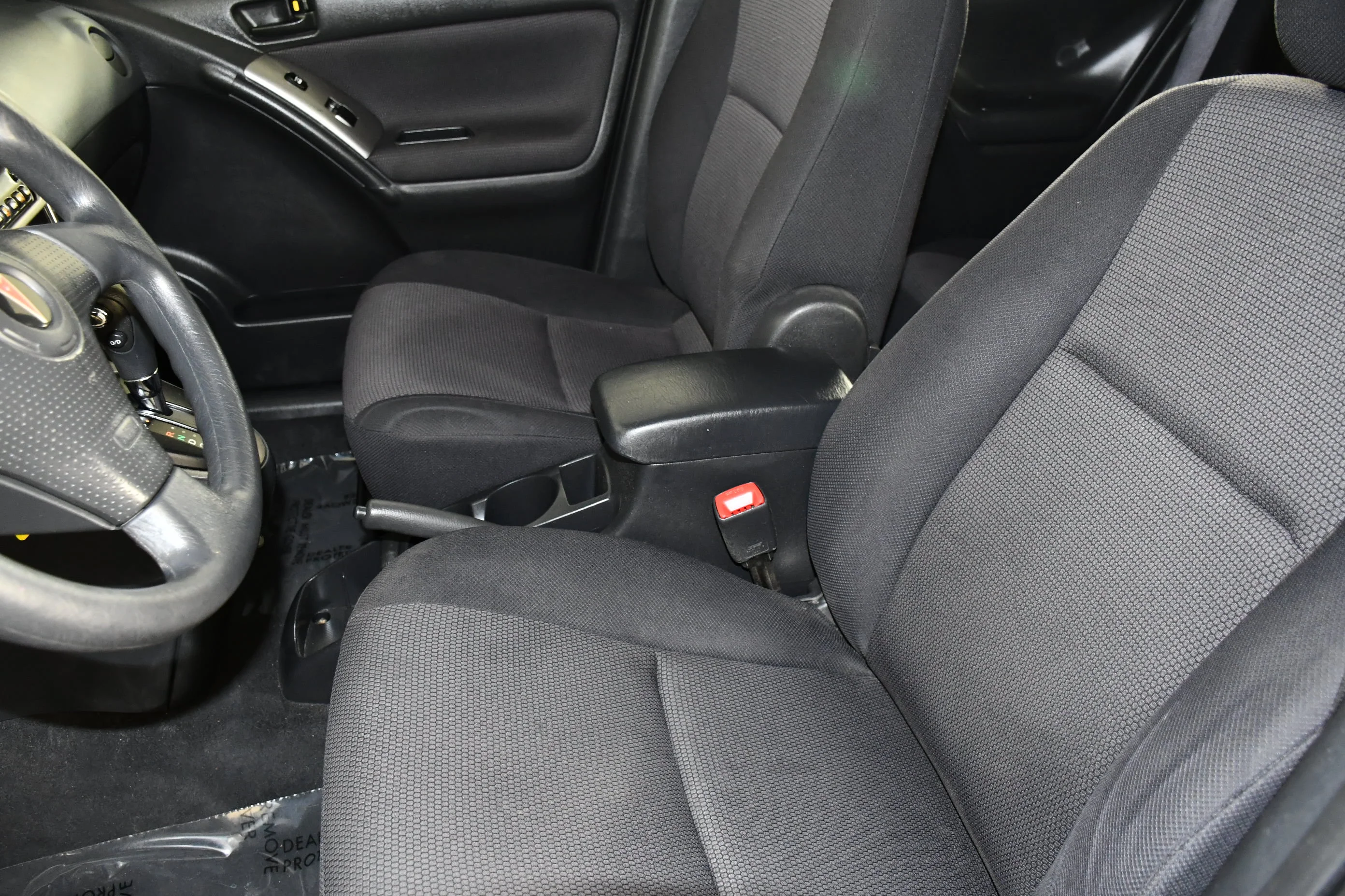 Used 2005 Abyss Black Pontiac Base image 32