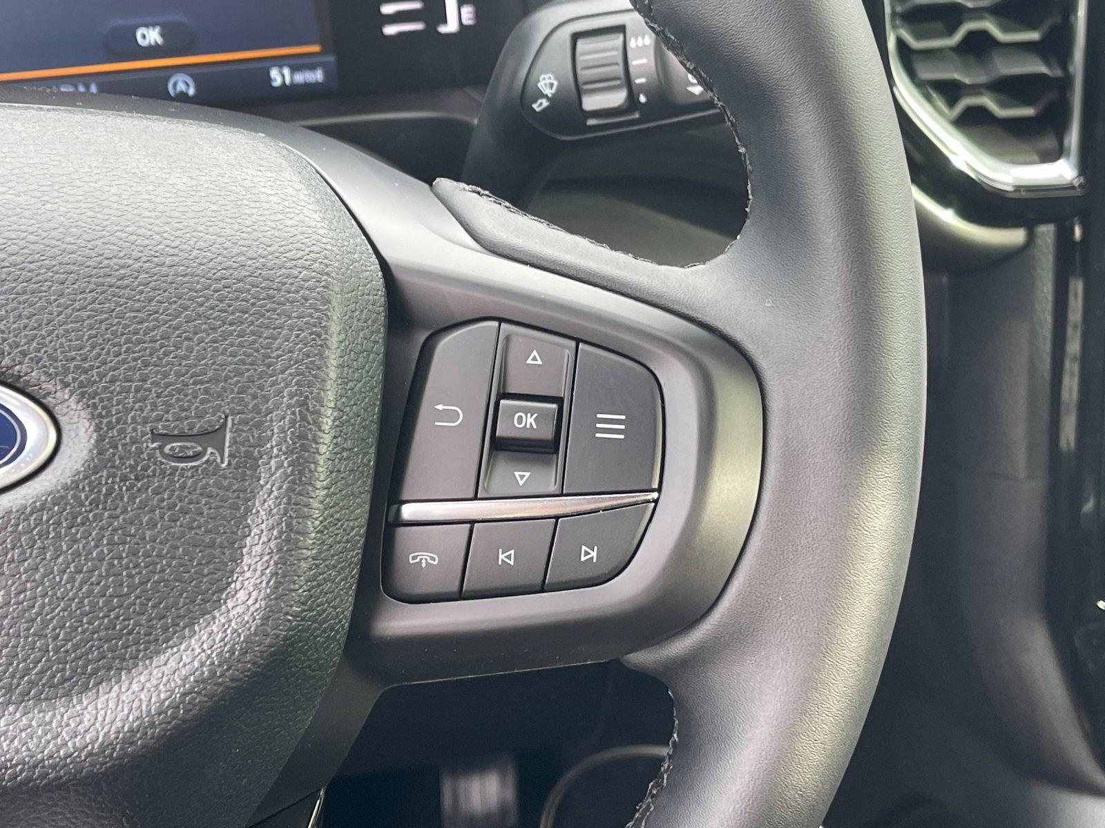 New 2025 Shadow Black Ford XLT image 24