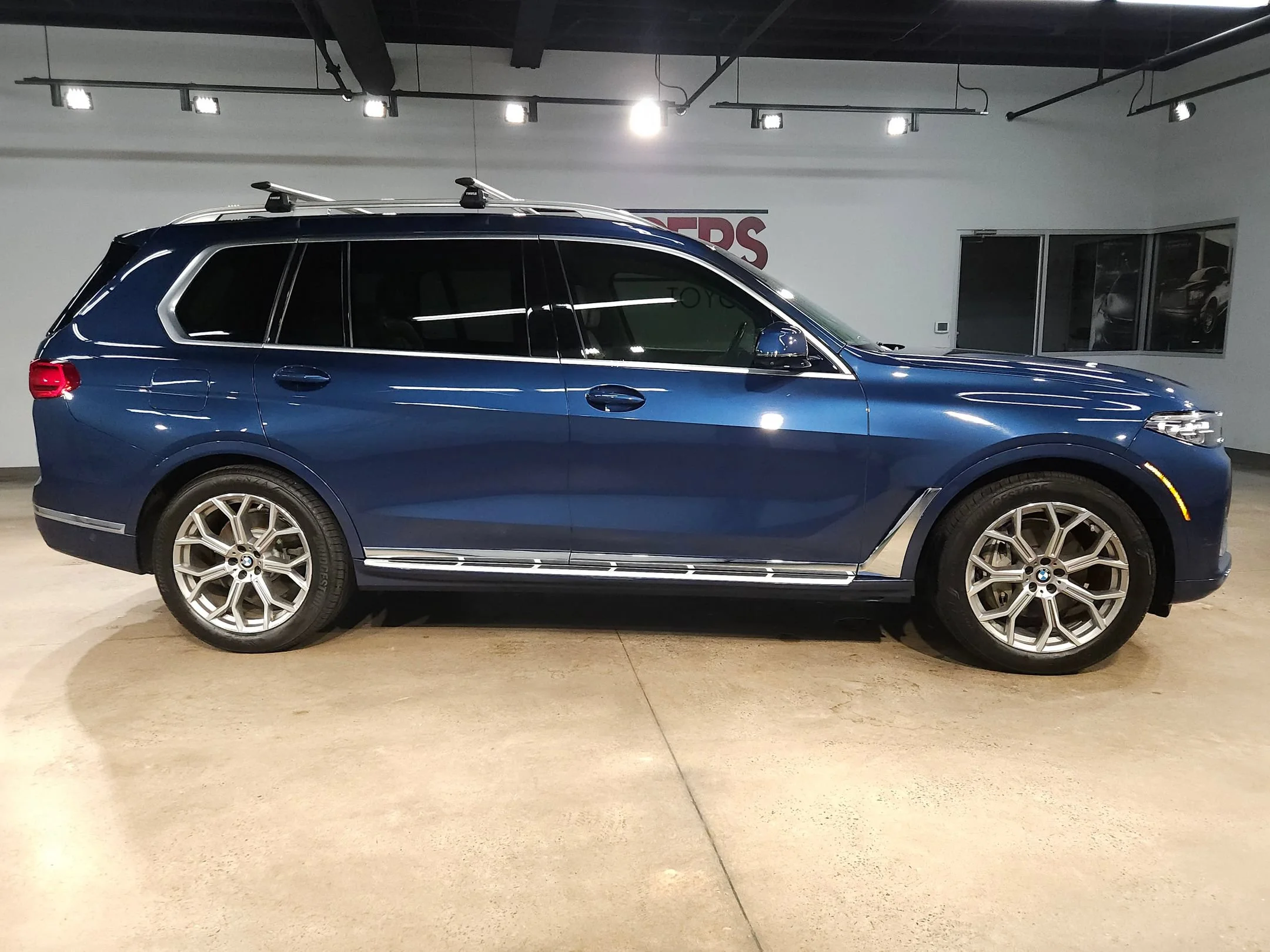 Used 2019 Phytonic Blue Metallic BMW xDrive40i image 8