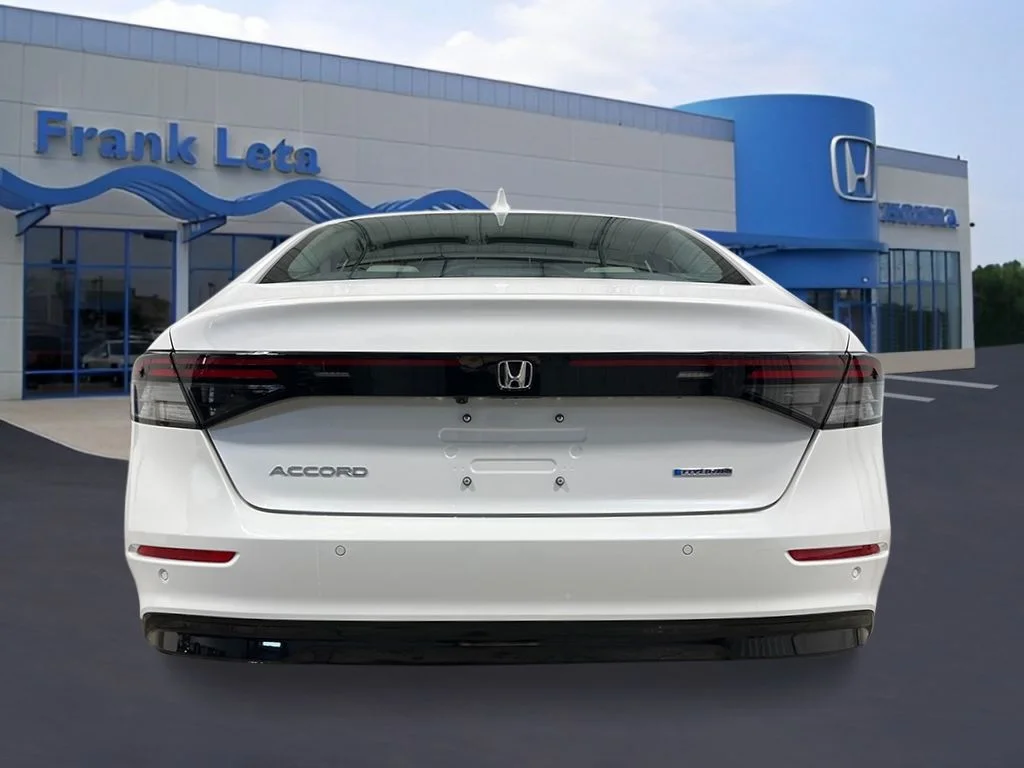 New 2026 Platinum White Pearl Honda EX-L image 4