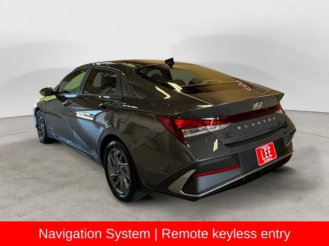 Used 2024 Gray Hyundai SEL image 3