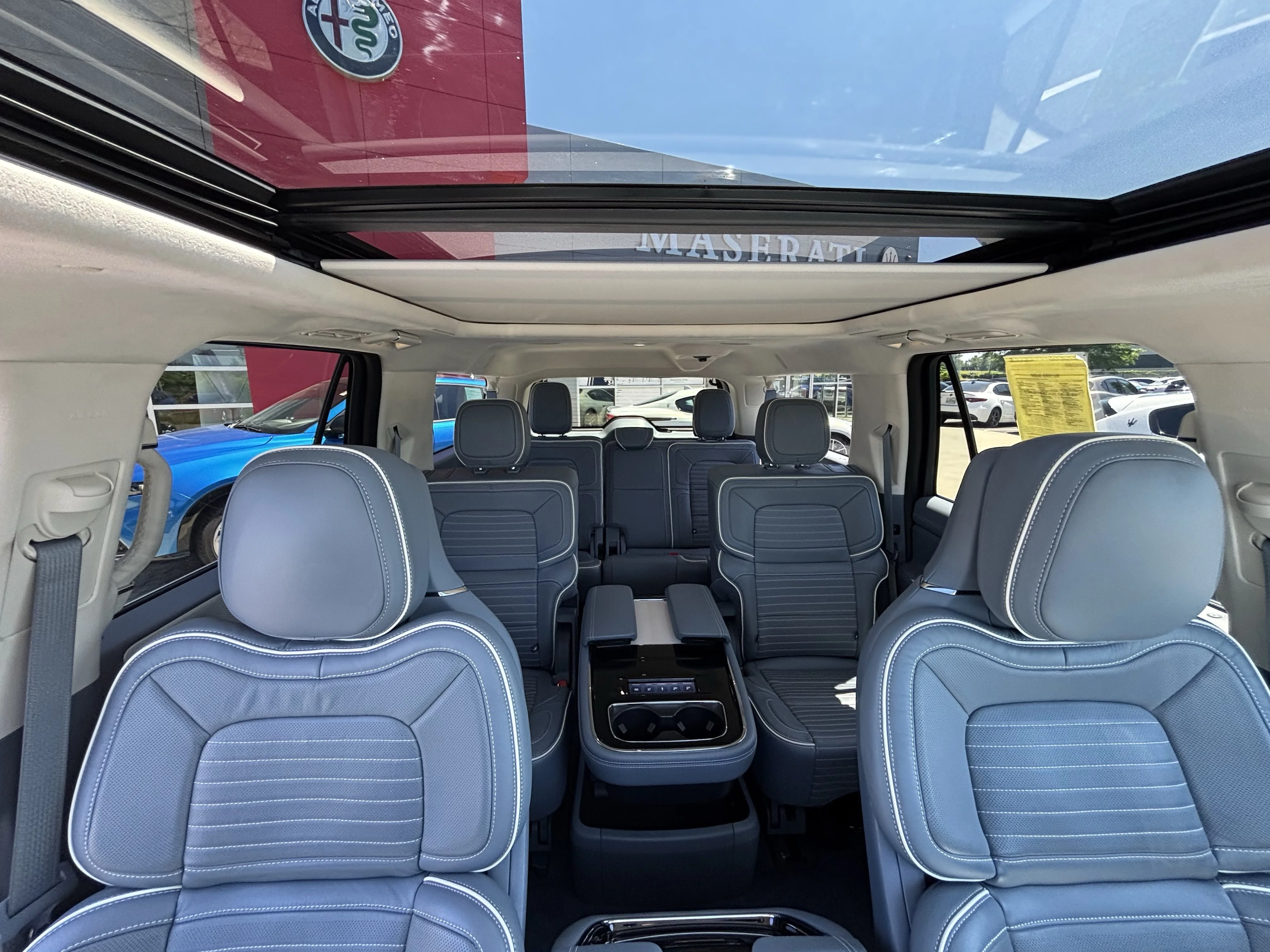 Used 2023 Pristine White Metallic Tri-Coat Lincoln Black Label image 50