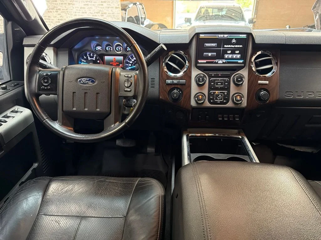Used 2015 Tuxedo Black Metallic Ford Lariat image 15