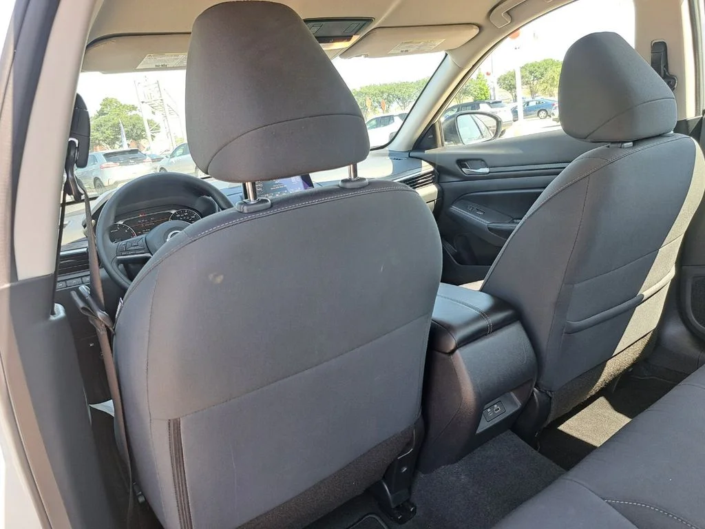 2025 Nissan Altima SV - Photo 22