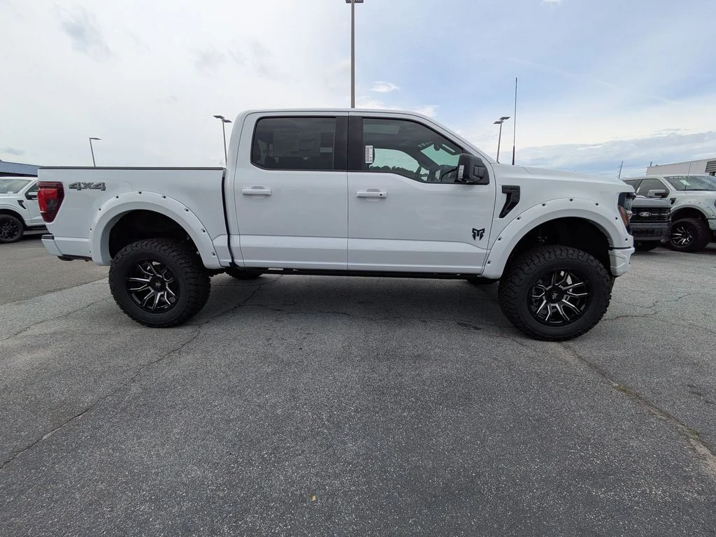 New 2026 Oxford White Ford XLT image 3