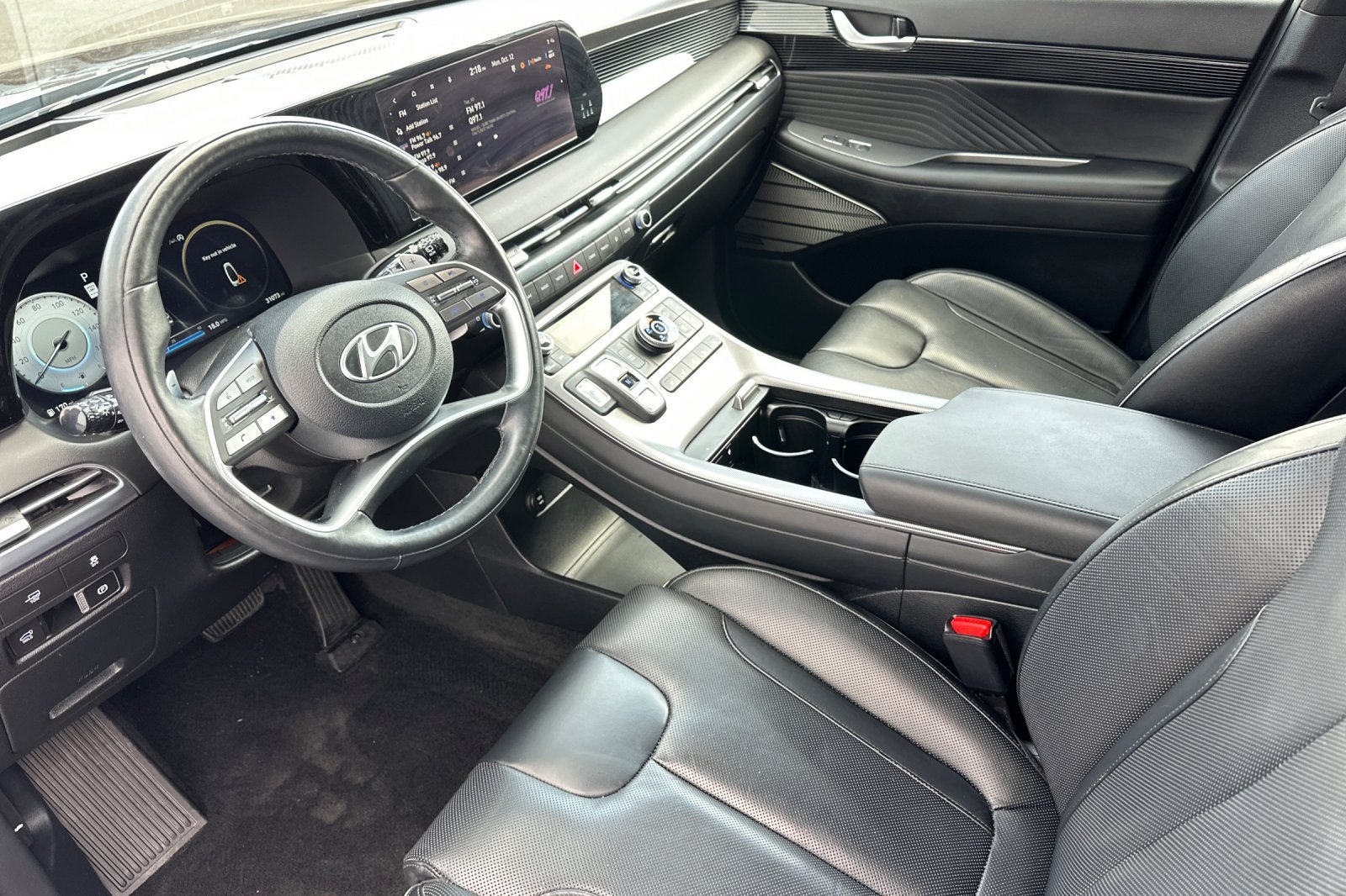 Used 2024 Red Hyundai Calligraphy image 10