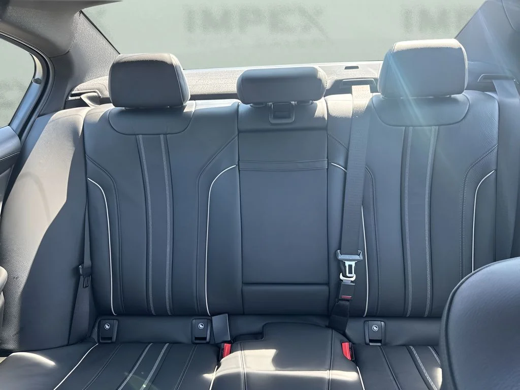 Used 2019 Silver BMW M550i xDrive image 12