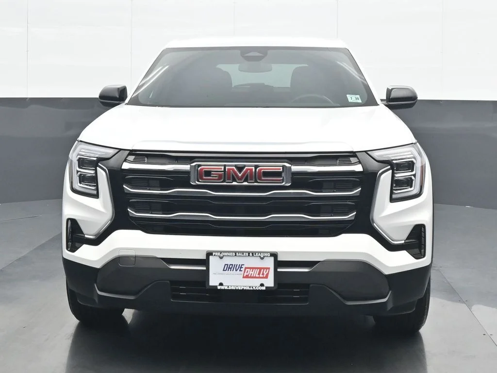 Used 2026 White GMC Elevation image 1